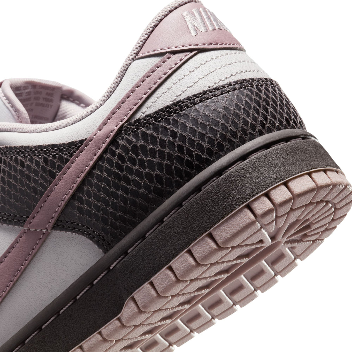 Nike Dunk Low SE Taupe Grey