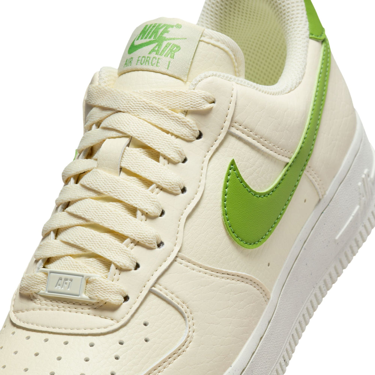 Womens Nike Air Force 1 07 Next Nature Coconut/Green