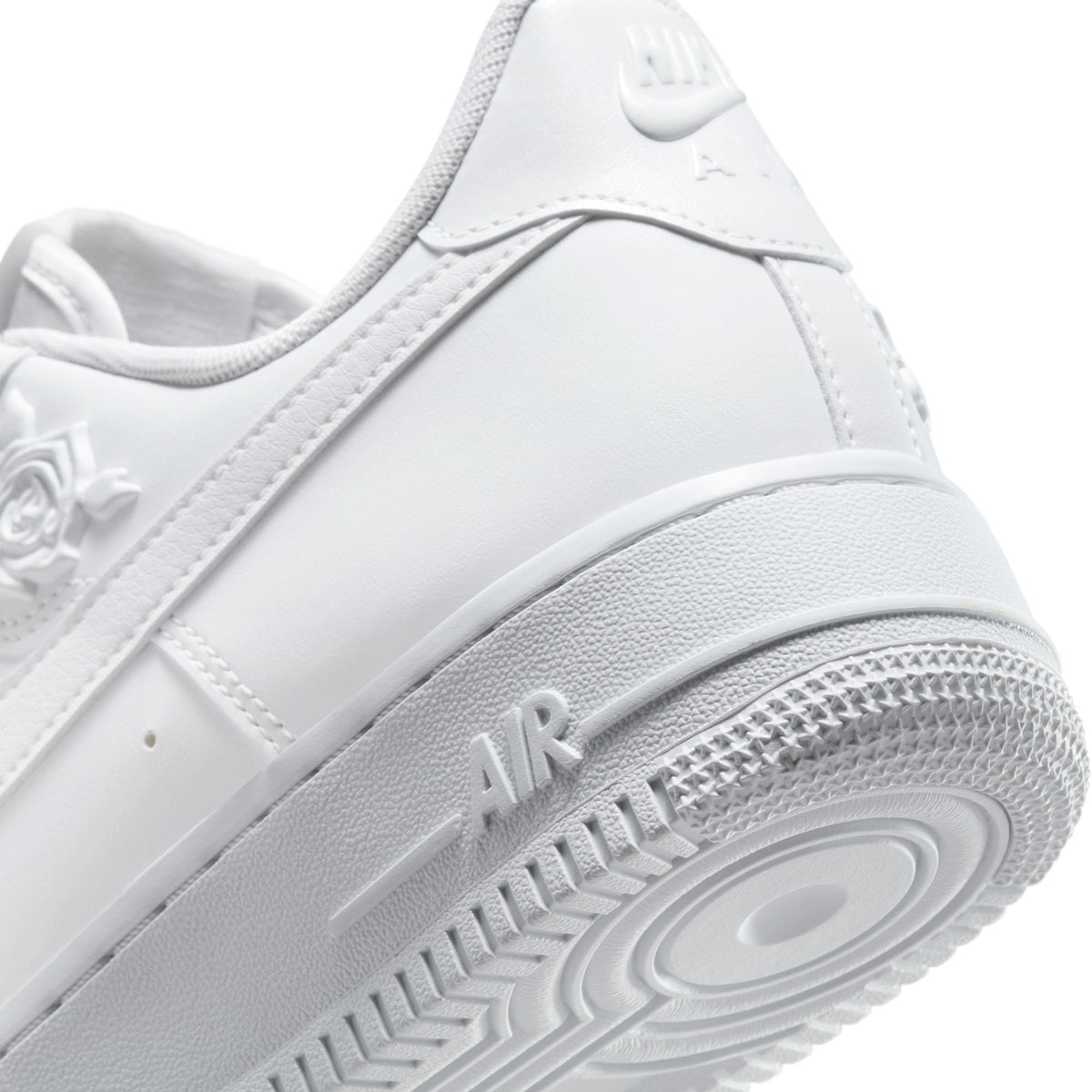 Womens Nike Air Force 1 07 White Roses