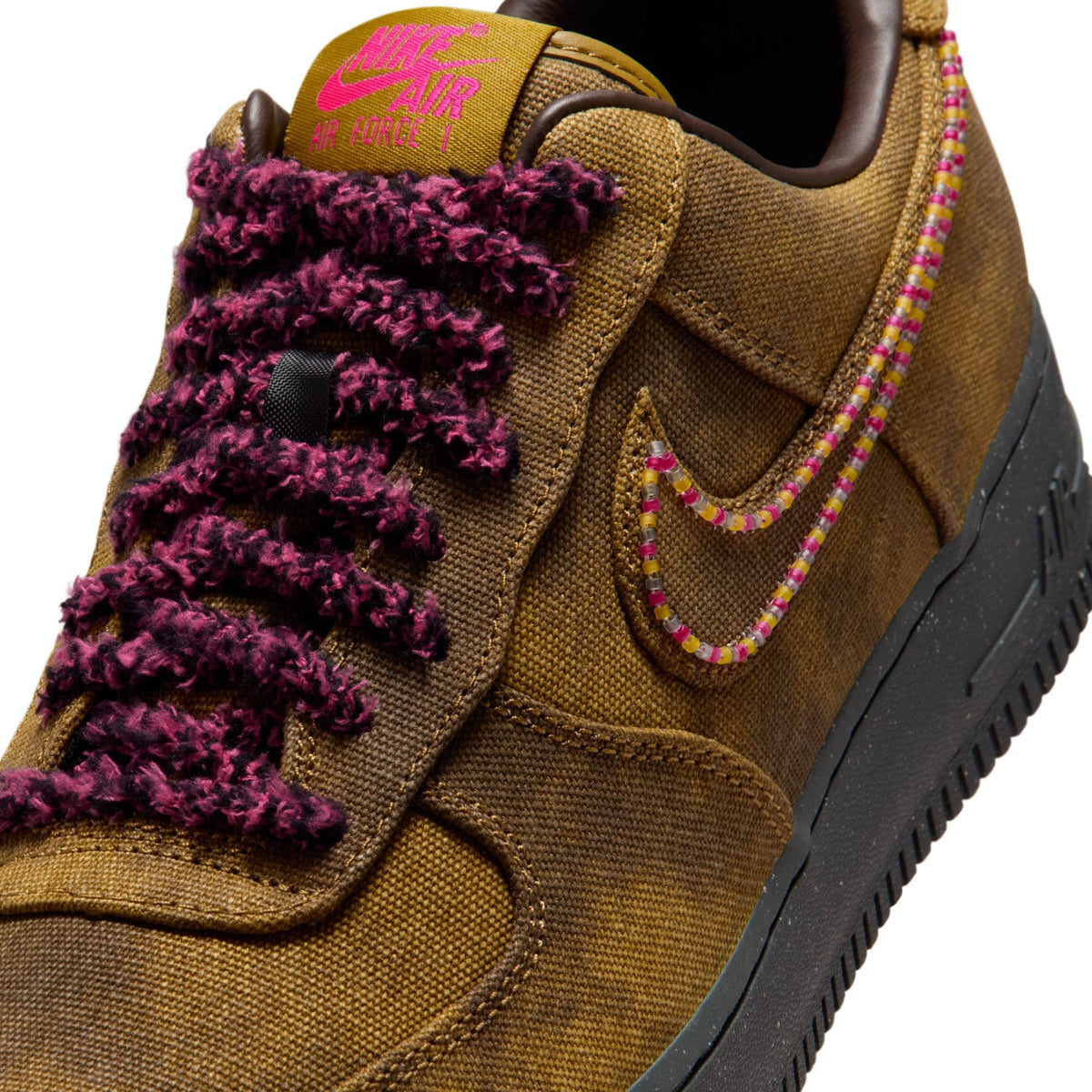 Nike Air Force 1 Low 07 QS Boucle Desert Moss Fierce Pink