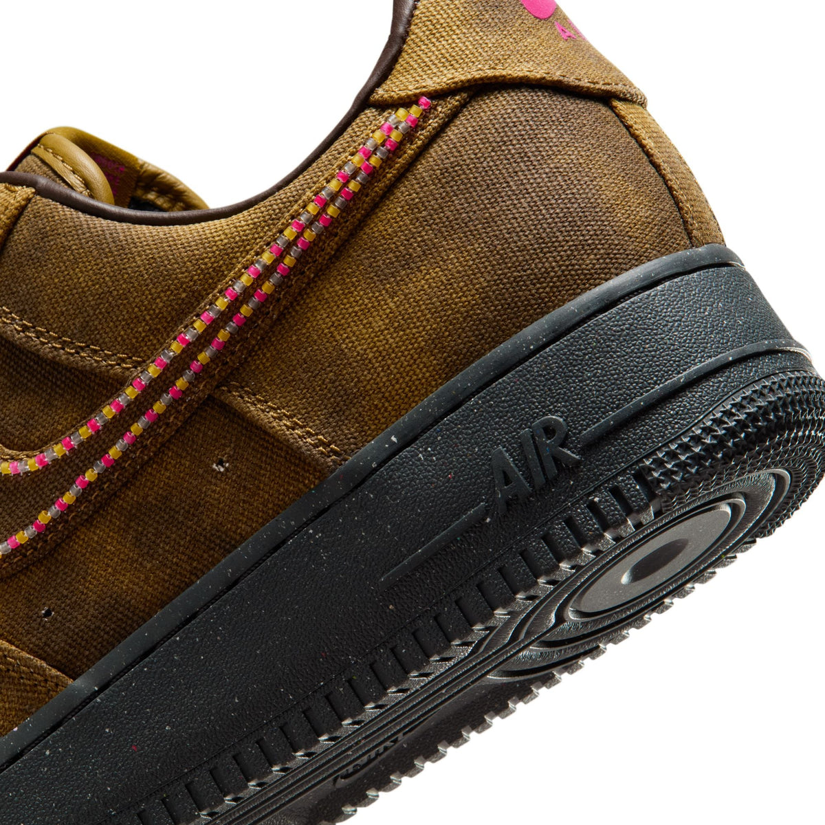 Nike Air Force 1 Low 07 QS Boucle Desert Moss Fierce Pink